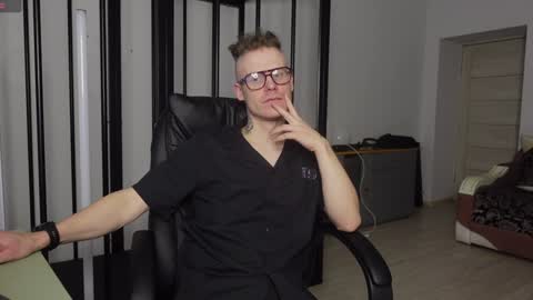 Snapshot of nikki_hard chatting on December 13, 2024, 6:42 am nikki online show from December 13, 2024, 6:42 am