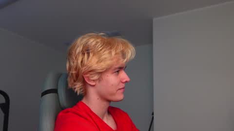 Snapshot of nikki_hard chatting on December 21, 2025, 8:54 am nikki online show from December 21, 2025, 8:54 am