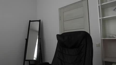 Snapshot of nikki_hard chatting on January 11, 2026, 8:08 am nikki online show from January 11, 2026, 8:08 am