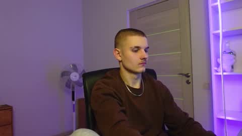 Snapshot of nikki_hard chatting on January 16, 2026, 4:33 pm nikki online show from January 16, 2026, 4:33 pm