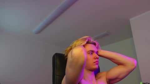 Snapshot of nikki_hard chatting on February 19, 2026, 2:46 pm nikki online show from February 19, 2026, 2:46 pm