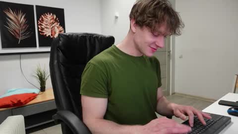 Snapshot of nikki_hard chatting on February 21, 2026, 8:54 pm nikki online show from February 21, 2026, 8:54 pm