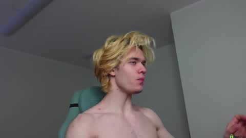 Snapshot of nikki_hard chatting on February 24, 2026, 2:48 pm nikki online show from February 24, 2026, 2:48 pm