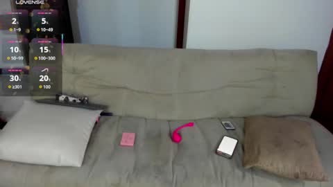 Snapshot of nikki_uwu chatting on February 27, 2026, 8:42 pm nikki_uwu online show from February 27, 2026, 8:42 pm