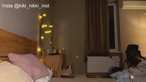 nicolette online show from November 27, 2025, 5:04 pm