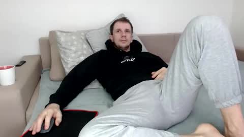 Nick online show from November 19, 2025, 8:25 am