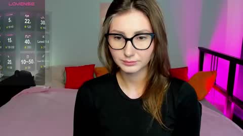 Snapshot of nikkikiss__ chatting on October 19, 2025, 1:28 am nikkikiss__ online show from October 19, 2025, 1:28 am