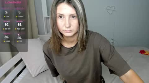 Snapshot of nikkikiss__ chatting on October 25, 2025, 1:35 am nikkikiss__ online show from October 25, 2025, 1:35 am