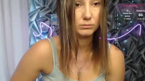 nikkikiss___ online show from July 16, 2026, 4:40 am