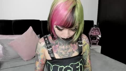 Snapshot of nikkiramone chatting on February 9, 2025, 6:43 am Nikki Ramone online show from February 9, 2025, 6:43 am