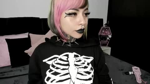 Snapshot of nikkiramone chatting on February 12, 2025, 9:52 am Nikki Ramone online show from February 12, 2025, 9:52 am
