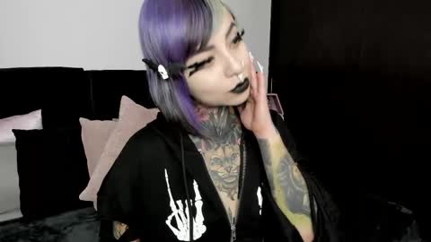 Snapshot of nikkiramone chatting on March 5, 2025, 2:36 am Nikki Ramone online show from March 5, 2025, 2:36 am