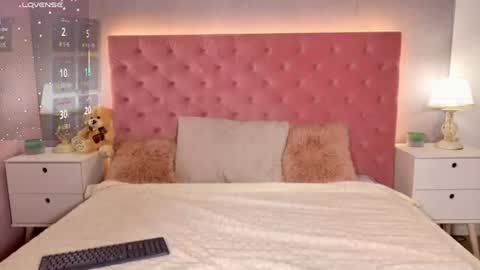 NikkiVelvets online show from June 14, 2026, 2:24 am