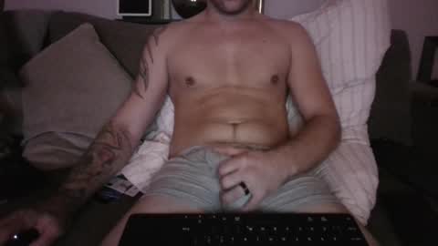 Snapshot of nikkolai111 chatting on November 6, 2025, 4:57 am Isthisreal online show from November 6, 2025, 4:57 am