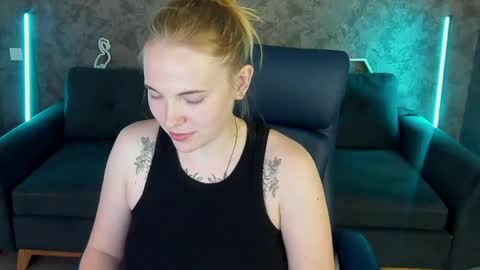 Snapshot of nikkyreyyy chatting on May 19, 2026, 1:06 pm nikkyreyyy online show from May 19, 2026, 1:06 pm