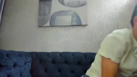 Snapshot of niklasravn chatting on December 15, 2025, 7:29 pm NIko online show from December 15, 2025, 7:29 pm