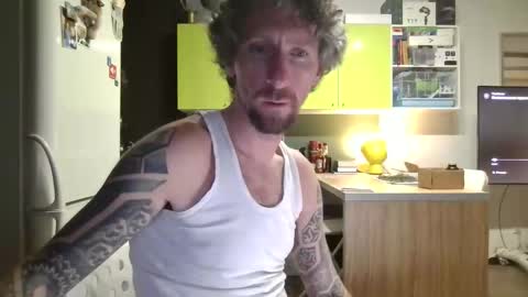 Snapshot of niknik39 chatting on October 31, 2025, 8:32 pm niknik39 online show from October 31, 2025, 8:32 pm