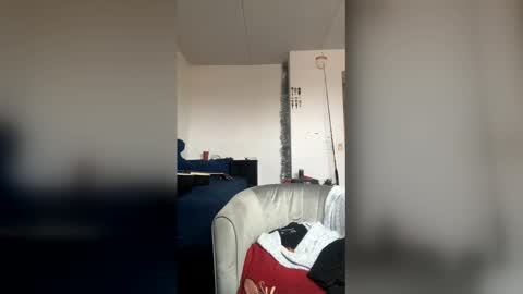 nikogigiii online show from January 14, 2026, 5:51 pm