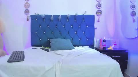 Nicol online show from November 11, 2025, 6:41 pm