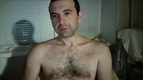 nikolas_vaz online show from October 21, 2025, 8:53 pm