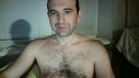 nikolas_vaz online show from December 2, 2025, 9:21 pm