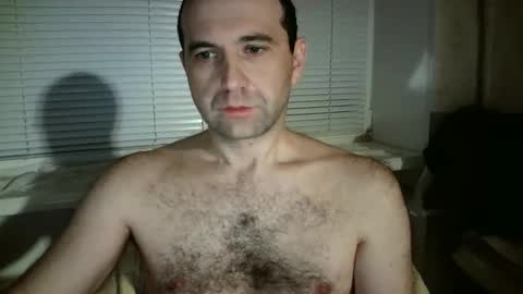 nikolas_vaz online show from December 16, 2025, 9:09 pm