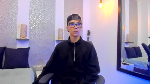 Snapshot of nikolay_gregori chatting on December 2, 2024, 4:20 am online show from December 2, 2024, 4:20 am