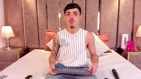 Niko Stone online show from May 20, 2026, 4:51 am