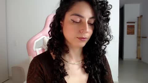 Snapshot of niky_blue chatting on January 29, 2025, 11:25 pm niky_blue online show from January 29, 2025, 11:25 pm