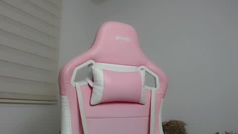 Snapshot of niky_blue chatting on March 7, 2025, 9:51 am niky_blue online show from March 7, 2025, 9:51 am