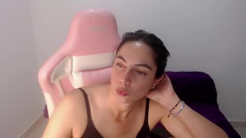 Snapshot of niky_blue chatting on February 23, 2026, 3:37 am niky_blue online show from February 23, 2026, 3:37 am