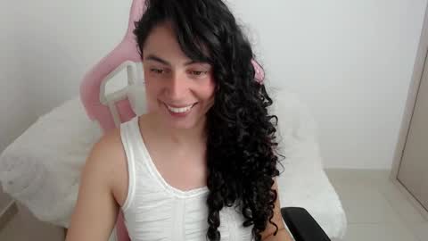 Snapshot of niky_blue chatting on March 7, 2026, 1:13 am niky_blue online show from March 7, 2026, 1:13 am