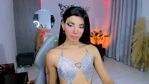 Snapshot of nilam217 chatting on November 16, 2025, 12:49 am Nilam online show from November 16, 2025, 12:49 am