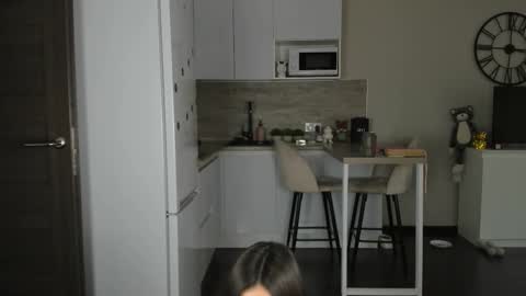 Bella online show from October 21, 2025, 8:26 am