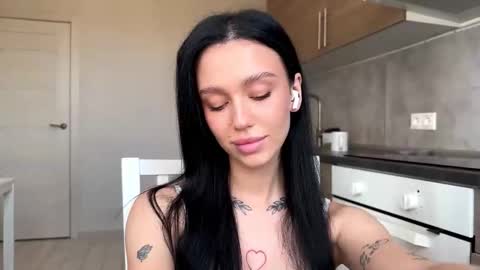 Snapshot of nilsazappala chatting on March 13, 2026, 8:43 am Milla online show from March 13, 2026, 8:43 am