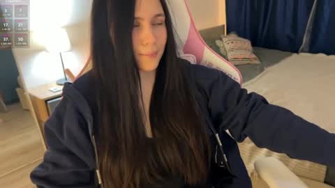 Jennet online show from February 13, 2025, 6:48 pm