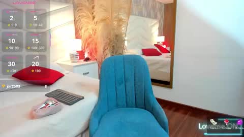 Snapshot of nina__ford chatting on November 17, 2025, 8:03 pm nina__ford online show from November 17, 2025, 8:03 pm