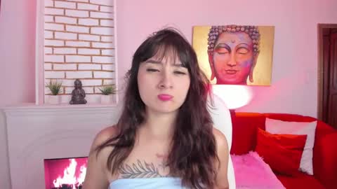 Snapshot of nina_collinns chatting on October 7, 2025, 3:42 pm nina_collinns online show from October 7, 2025, 3:42 pm