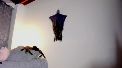 Catalina online show from October 20, 2025, 11:05 pm