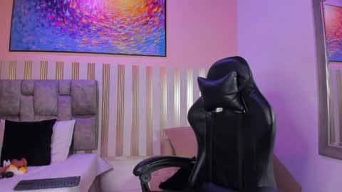 nina_glow_ online show from March 30, 2026, 11:44 am