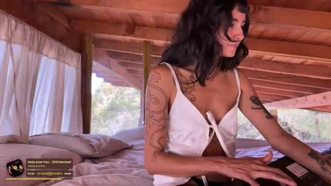 Nina.  online show from October 12, 2025, 9:36 pm