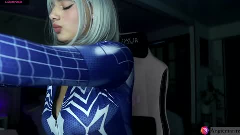 Snapshot of nina_mon chatting on March 8, 2025, 4:01 am Angie online show from March 8, 2025, 4:01 am