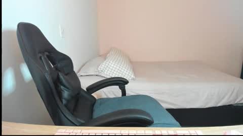  Nina  online show from February 5, 2026, 6:12 pm