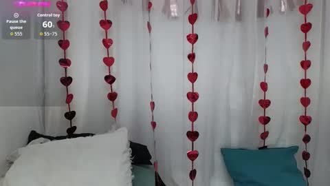 Ninaa fox online show from October 3, 2025, 5:43 pm