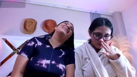 Snapshot of ninablooms01 chatting on March 5, 2025, 3:40 am Nina online show from March 5, 2025, 3:40 am
