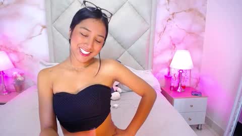 Snapshot of ninabravura chatting on February 20, 2026, 1:33 pm Nina Bravura online show from February 20, 2026, 1:33 pm