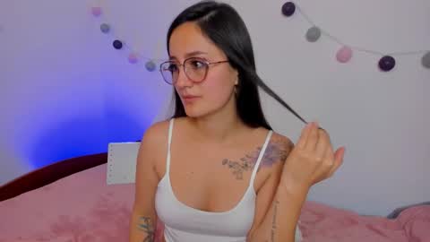 Nina online show from October 23, 2025, 10:41 pm