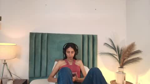 Snapshot of ninacavallli chatting on October 1, 2025, 6:36 pm Nina online show from October 1, 2025, 6:36 pm