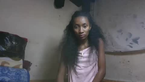 ninaeaa online show from December 3, 2025, 2:48 pm