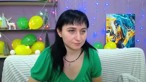 ninaflawlees online show from January 14, 2025, 3:22 am